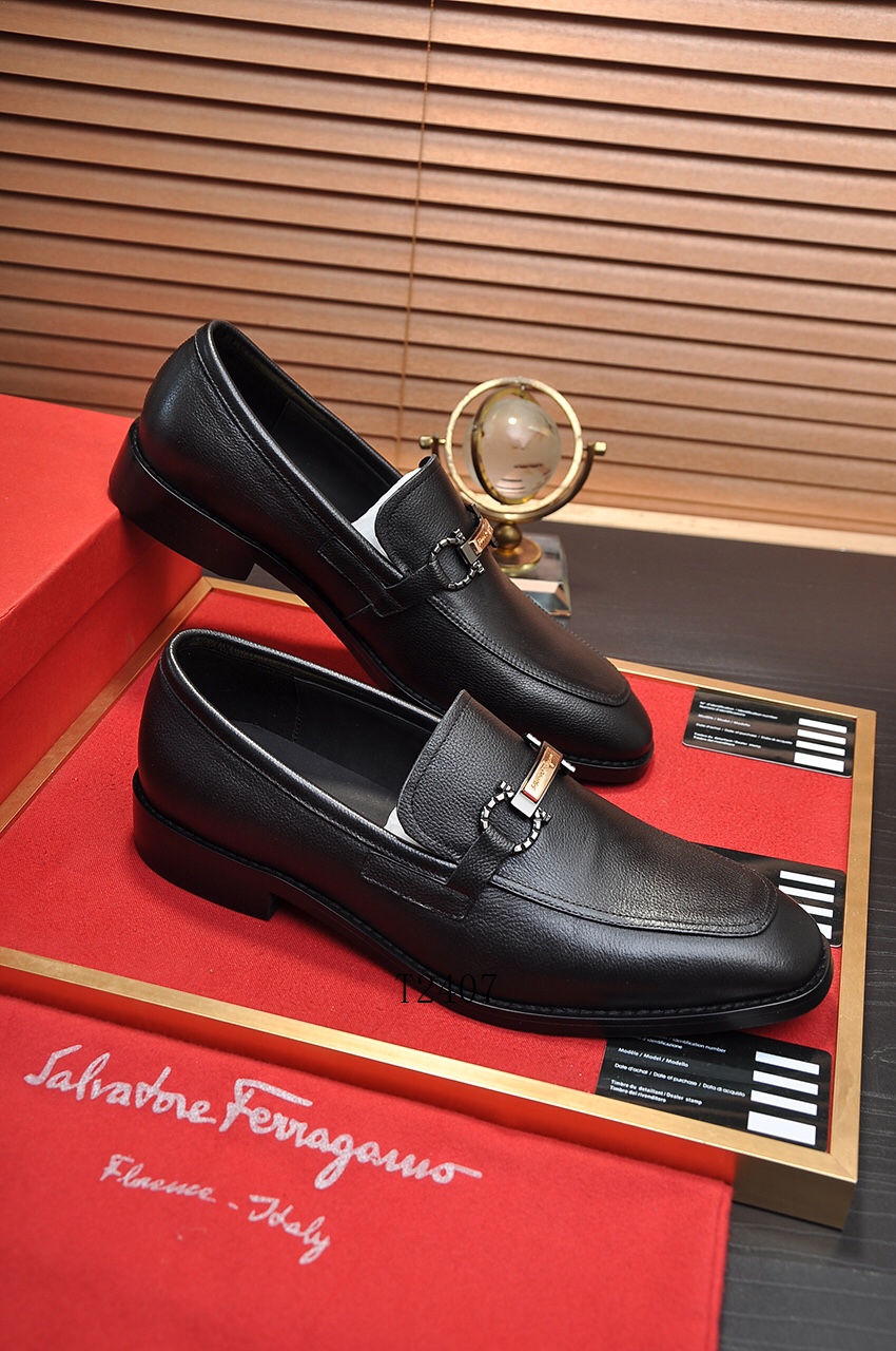 Ferragamo sz38-44 467